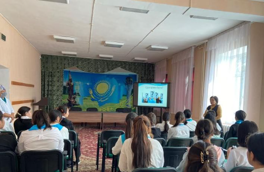 ҚЫЗДАР ЖИНАЛЫСЫ